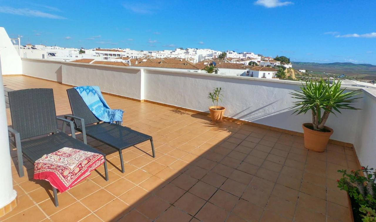 Terraza Trafalgar Apartamento Tipo Penthouse Con Enorme Terraza Y Vistas Al Mar Conil De La Frontera Exterior photo